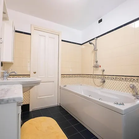 Апартаменты 236 - Casa Corso Colombo - Centro Storico, Mare E A 200m - Parcheggio Gratis Incluso *