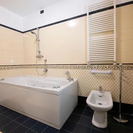 236 - Casa Corso Colombo - Centro Storico, Mare E A 200m - Parcheggio Gratis Incluso Lägenhet Sestri Levante