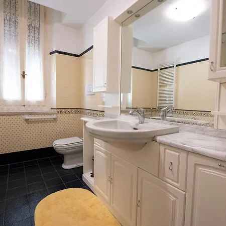 Lägenhet 236 - Casa Corso Colombo - Centro Storico, Mare E A 200m - Parcheggio Gratis Incluso *