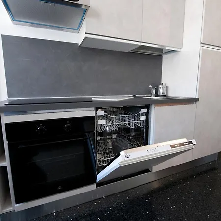 236 - Casa Corso Colombo - Centro Storico, Mare E A 200m - Parcheggio Gratis Incluso *