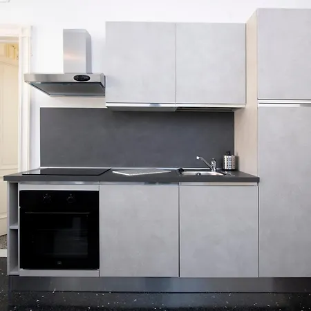 Lägenhet 236 - Casa Corso Colombo - Centro Storico, Mare E A 200m - Parcheggio Gratis Incluso