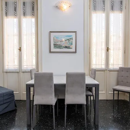 Lägenhet 236 - Casa Corso Colombo - Centro Storico, Mare E A 200m - Parcheggio Gratis Incluso Sestri Levante