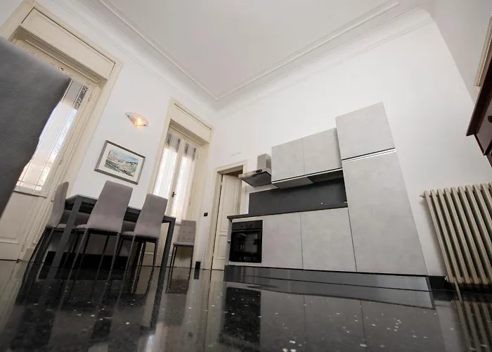 236 - Casa Corso Colombo - Centro Storico, Mare E A 200m - Parcheggio Gratis Incluso Lägenhet *